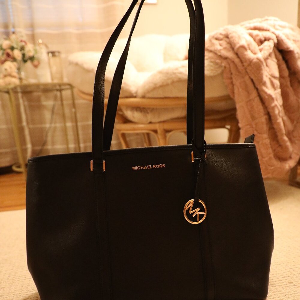 Michael Kors Hand Bag